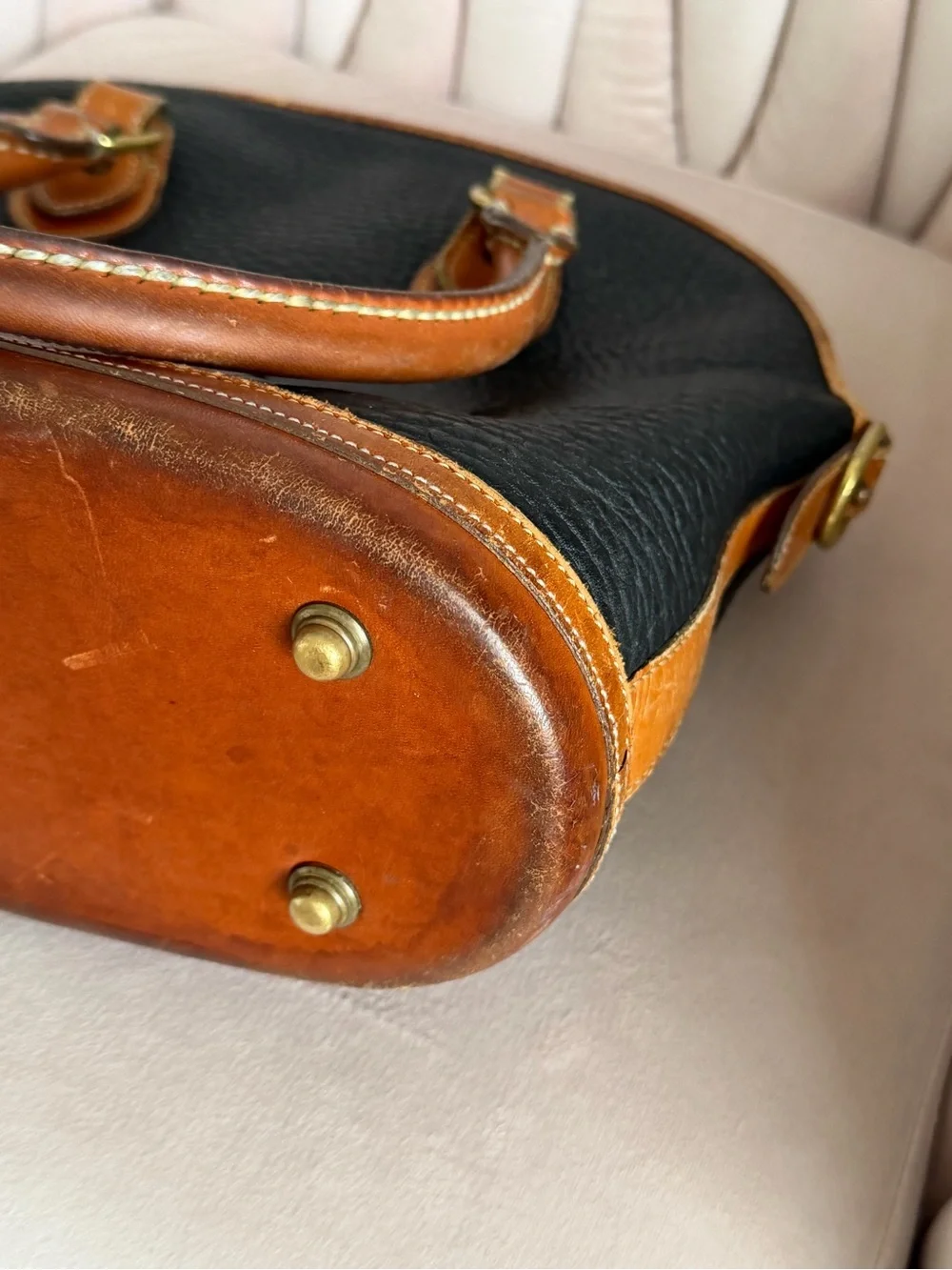 Dooney & Bourke ✨90s✨ Norfolk Bag